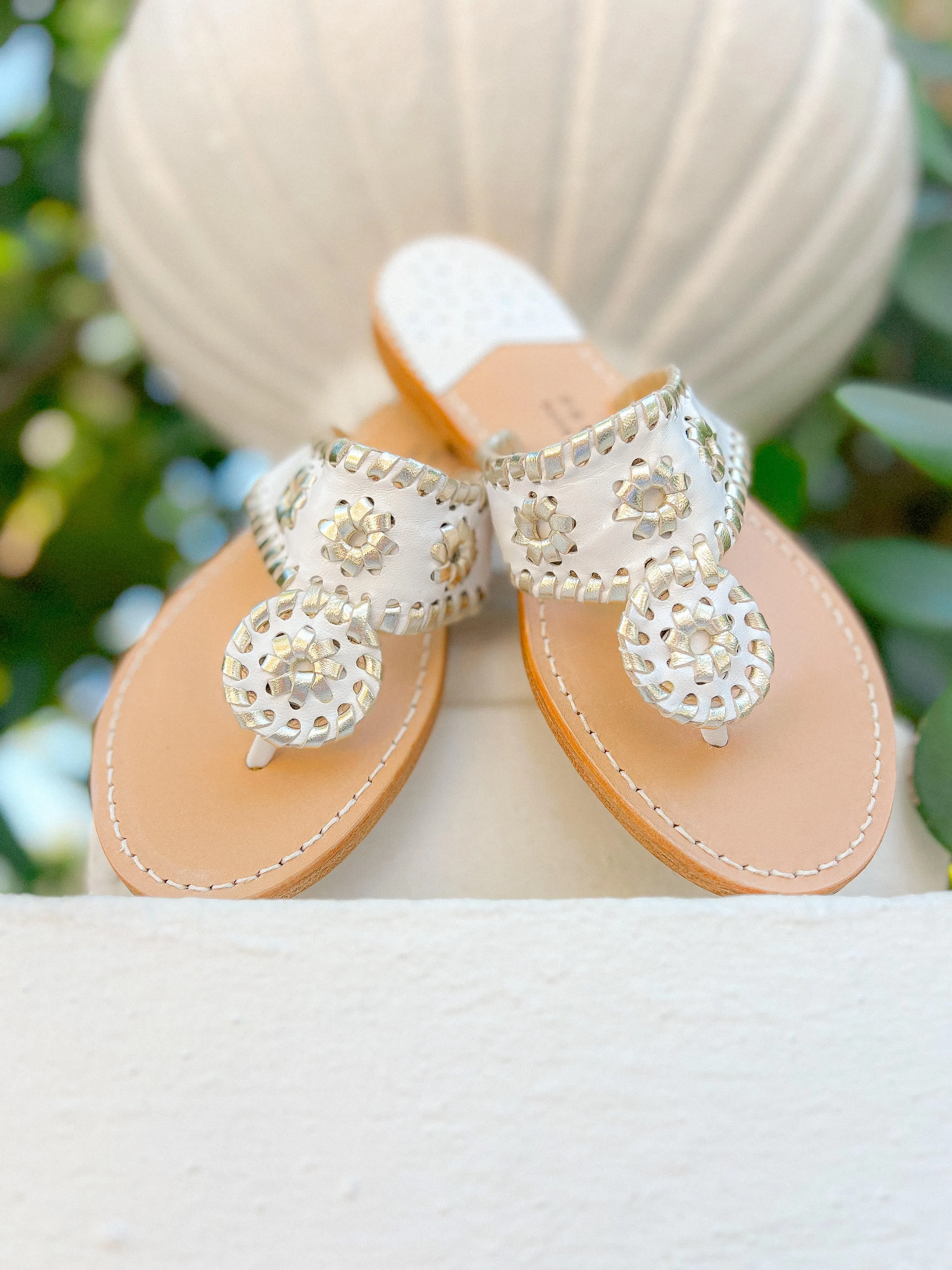 PB White / Pale Gold